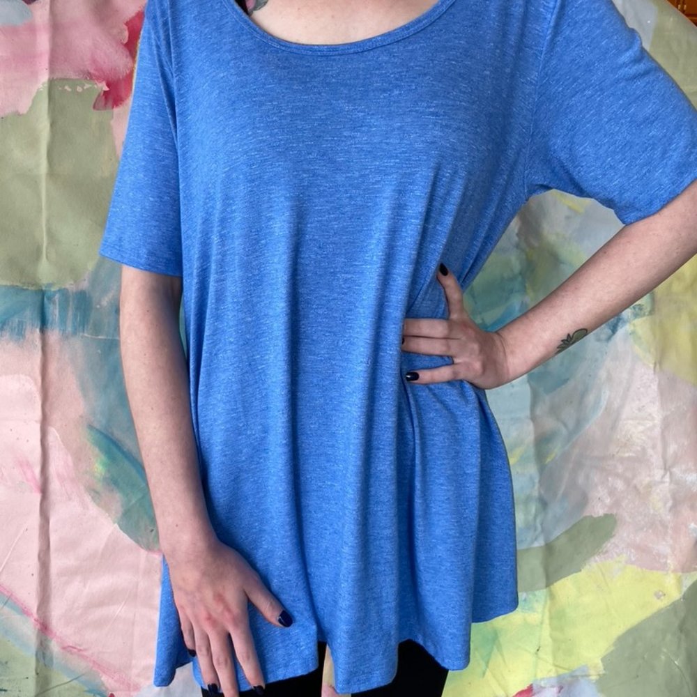 LuLaRoe Ladies Top, Blue, Sz S, Scoop Neck A-Line